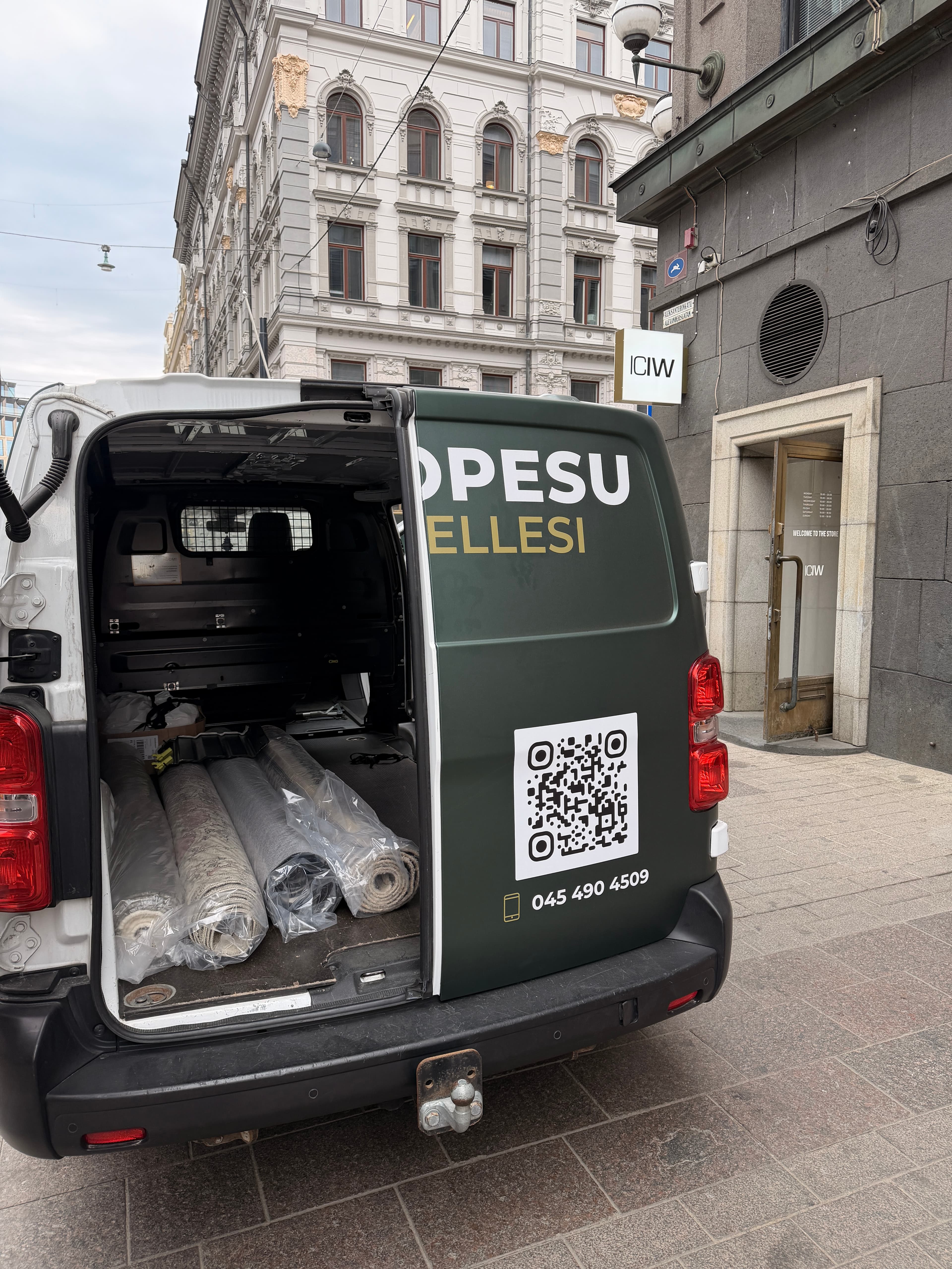 Mattonouto van in central Helsinki