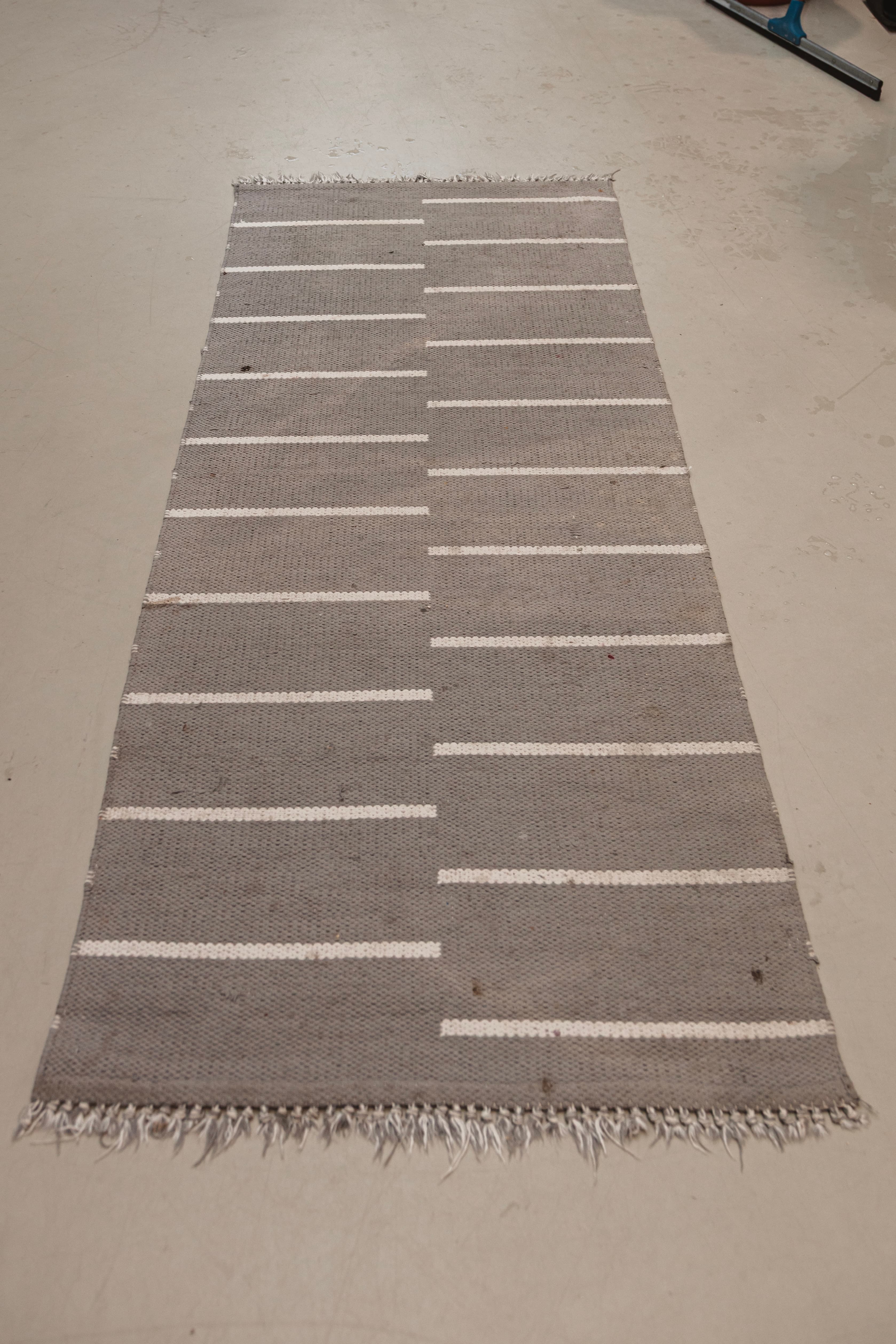 Light beige wool carpet clean after professional washing